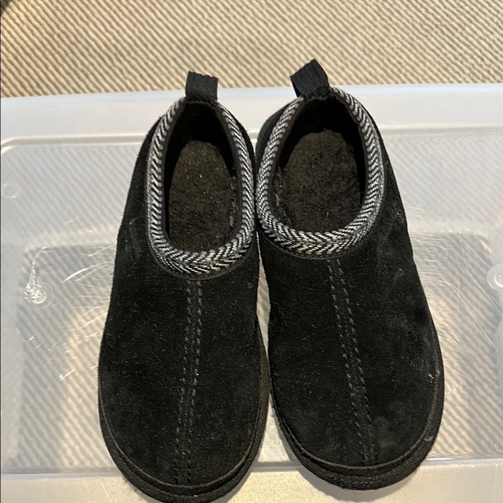 Koolaburra Black Kids Slippers